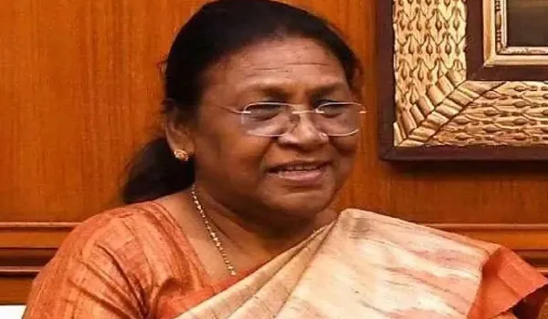 राष्ट्रपति द्रौपदी मुर्मू ने प्रधानमंत्री की मां के निधन पर किया शोक व्यक्त 